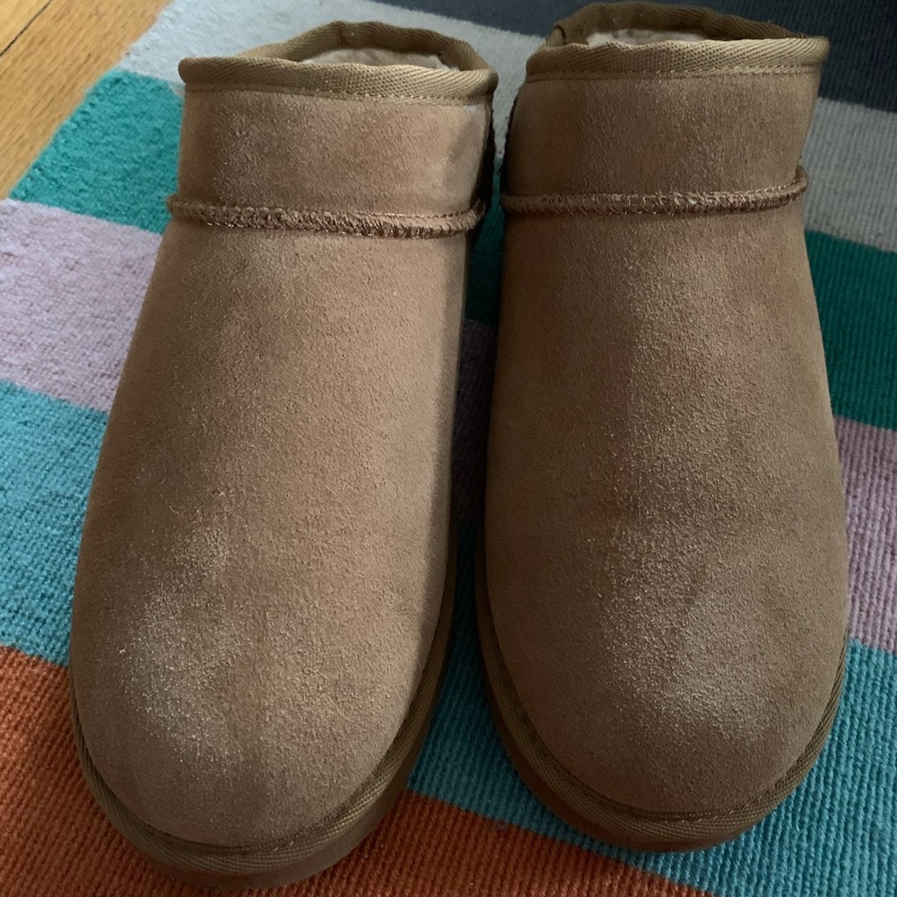 BearPaw slip on boots slippers women's size 10